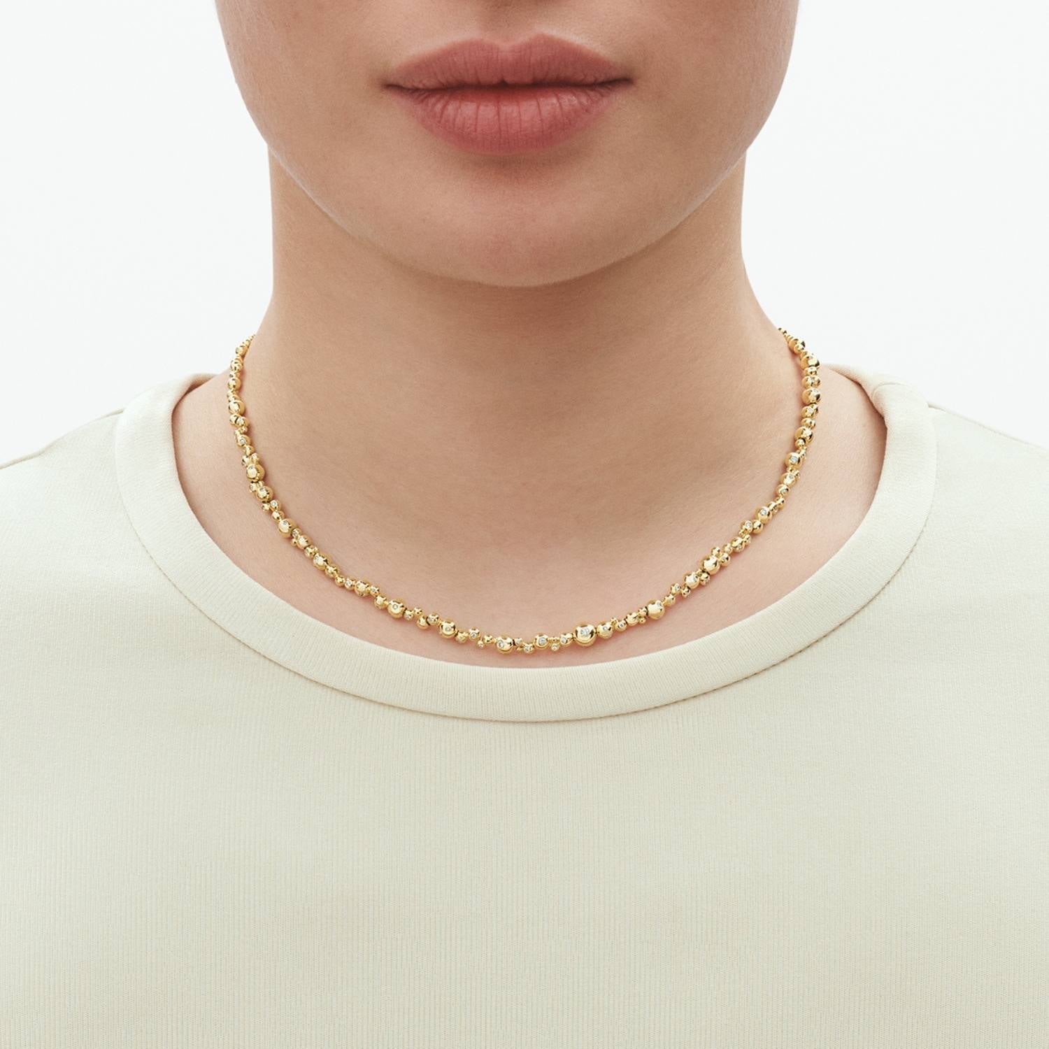 DETAIL243759